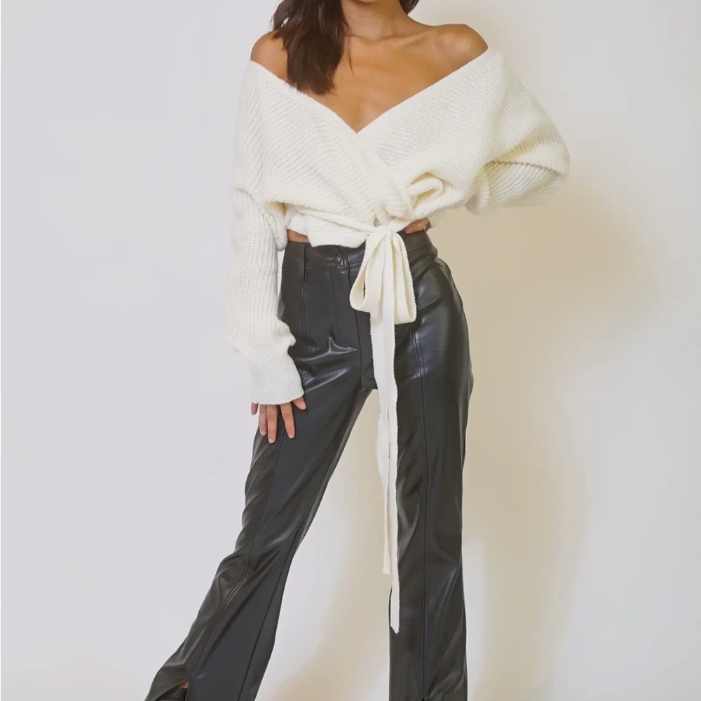 Cream Cable Knit Sweater - Picture 4 of 9